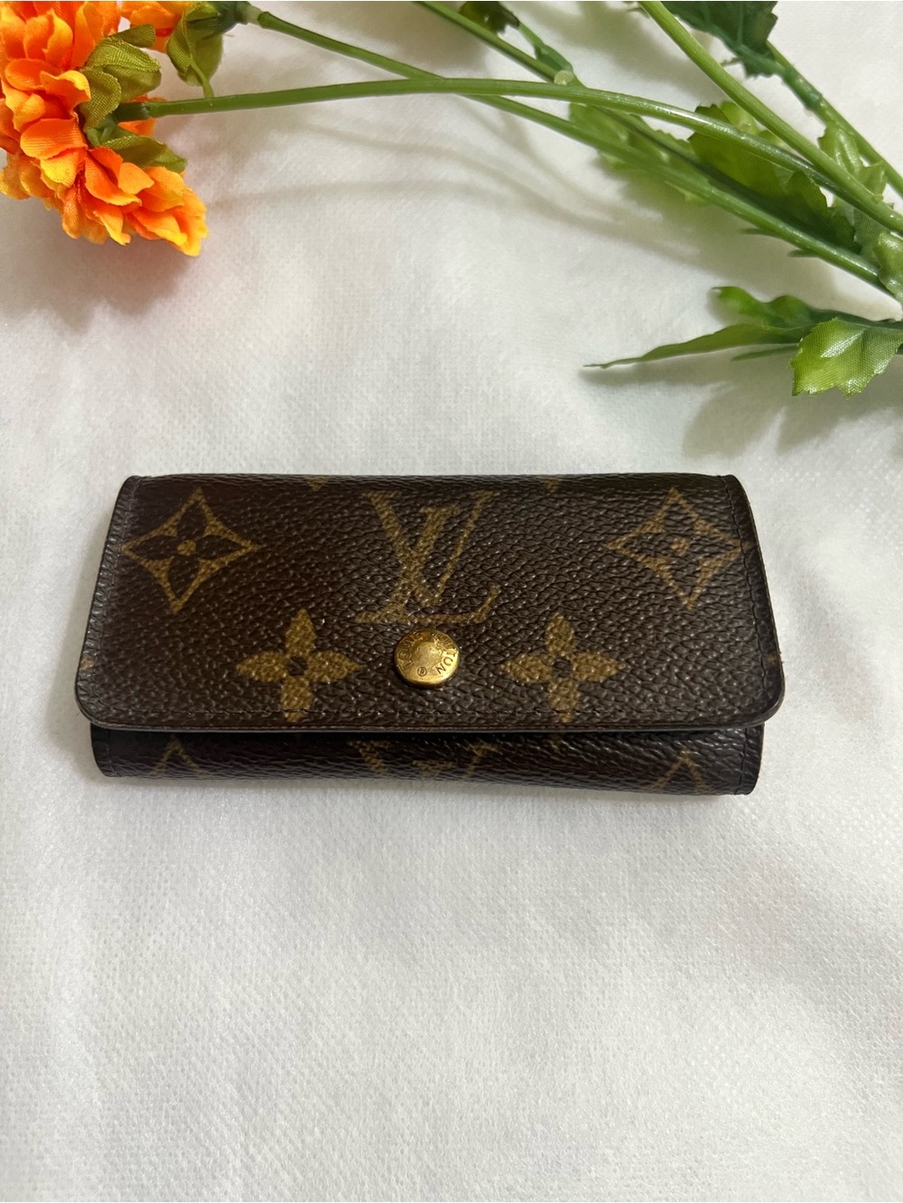 Louis Vuitton Monogram Brown Key Holder with COA (Certificate of Authenticity)